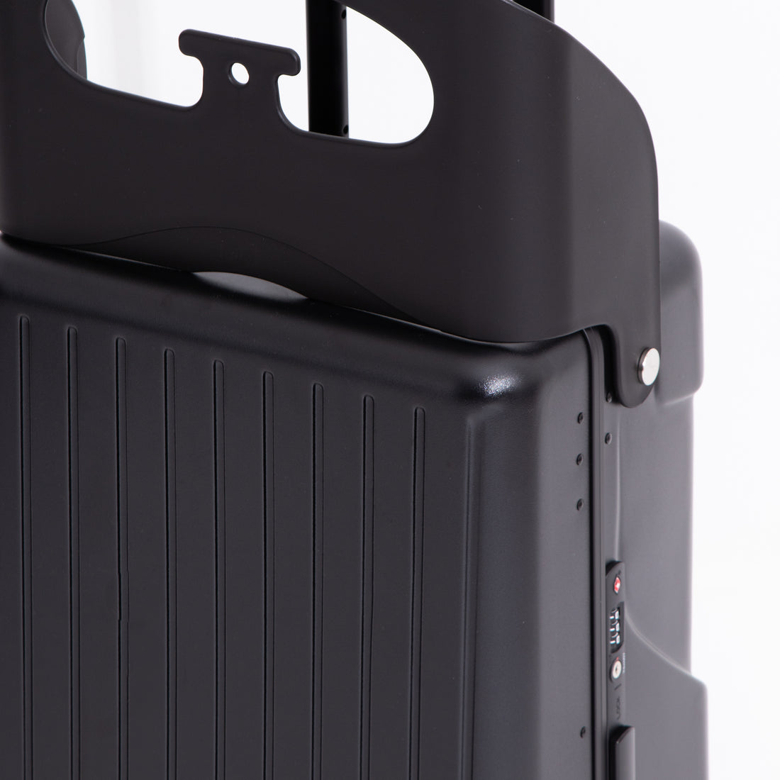 The Carry On Explora Spin Luggage 18 Inch